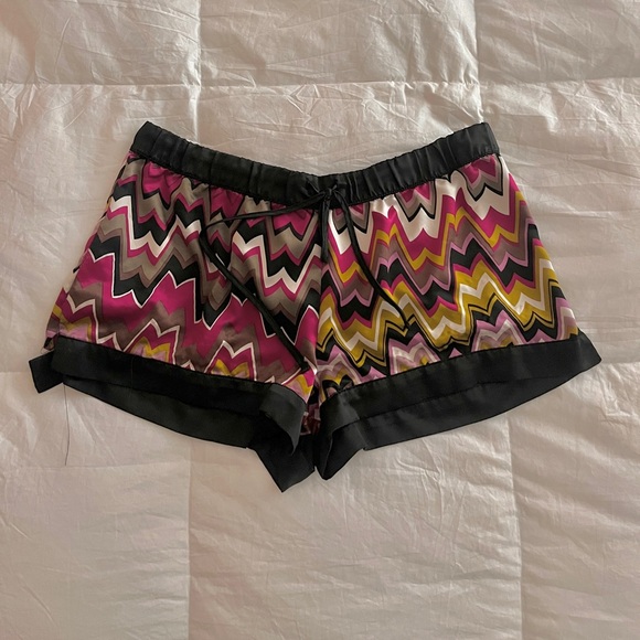 Missoni Pink and Black High Waist Shorts - Picture 1 of 6